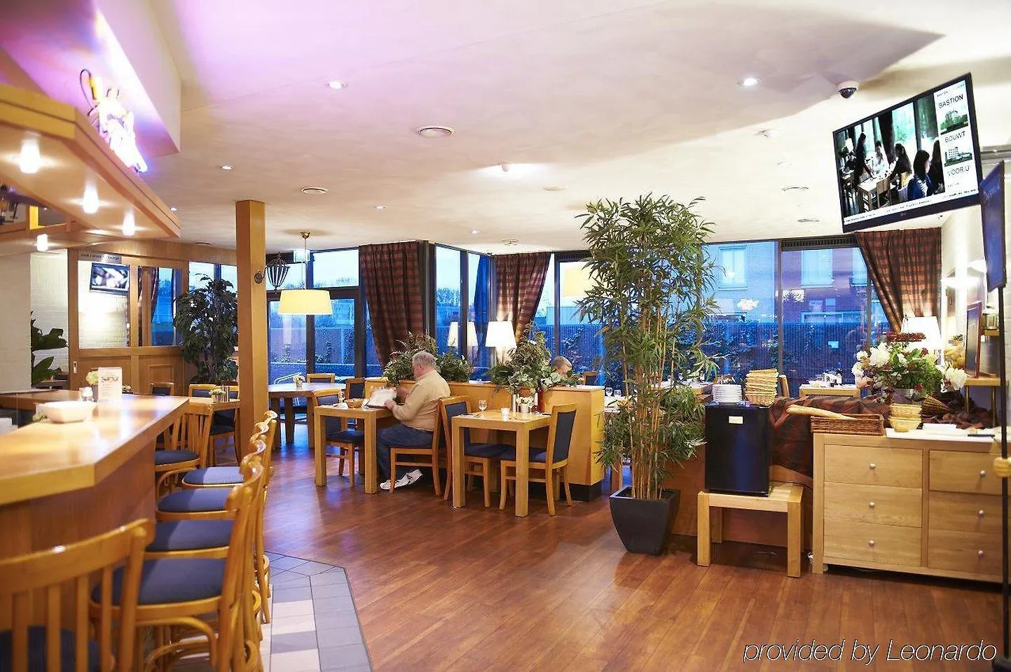 Bastion Hotel Schiphol Hoofddorp 3*,